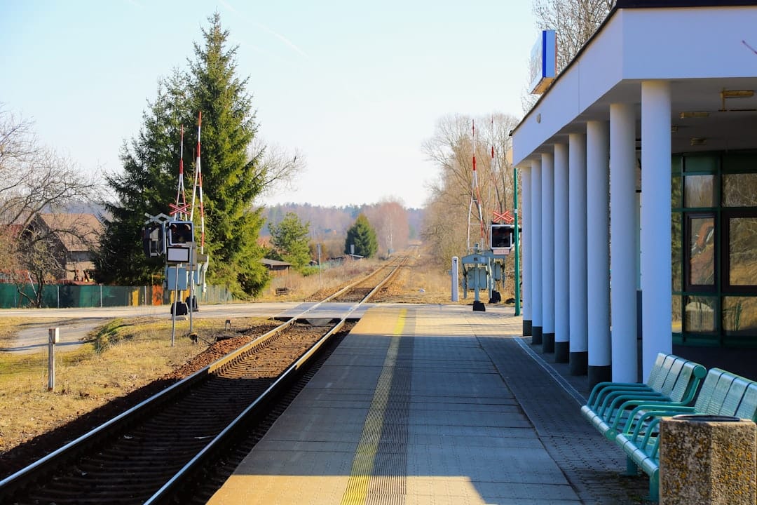 découvrez le voyage en train, une expérience unique alliant confort et paysages à couper le souffle. explorez nos conseils pour un trajet agréable et profitez des meilleures destinations à travers la france et au-delà.